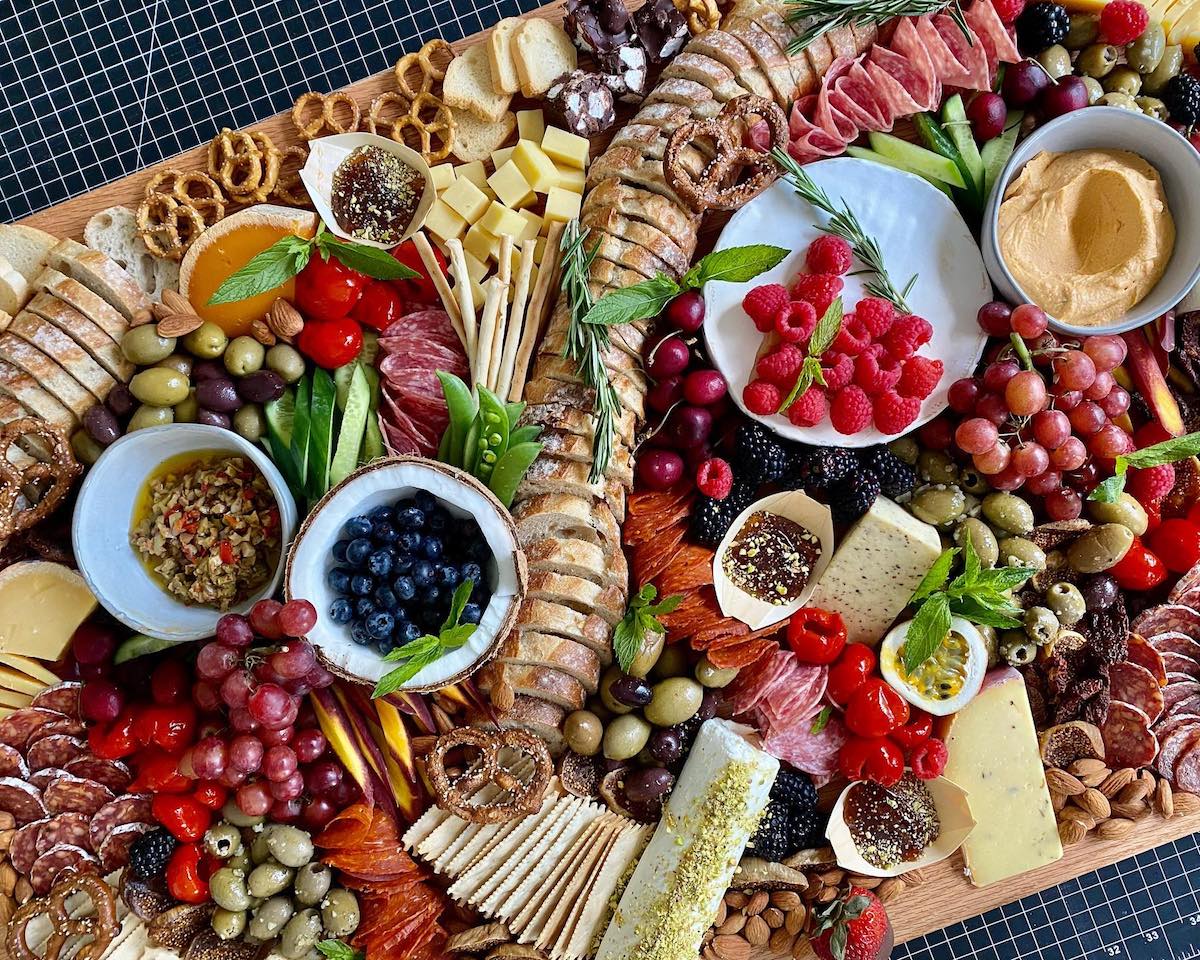 7 Things Every Charcuterie Board Needs
