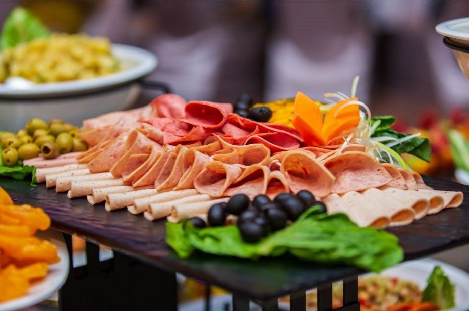 How to Make a Gluten Free Charcuterie Board